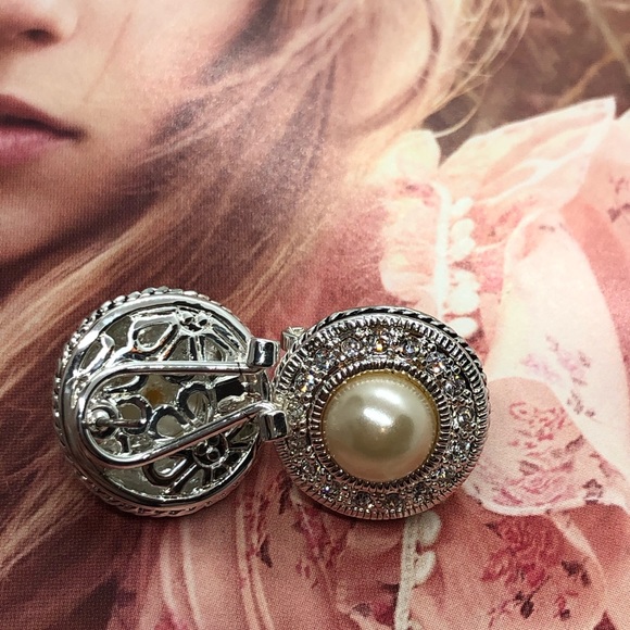 Silver Pearl Earrings - Picture 2 of 3